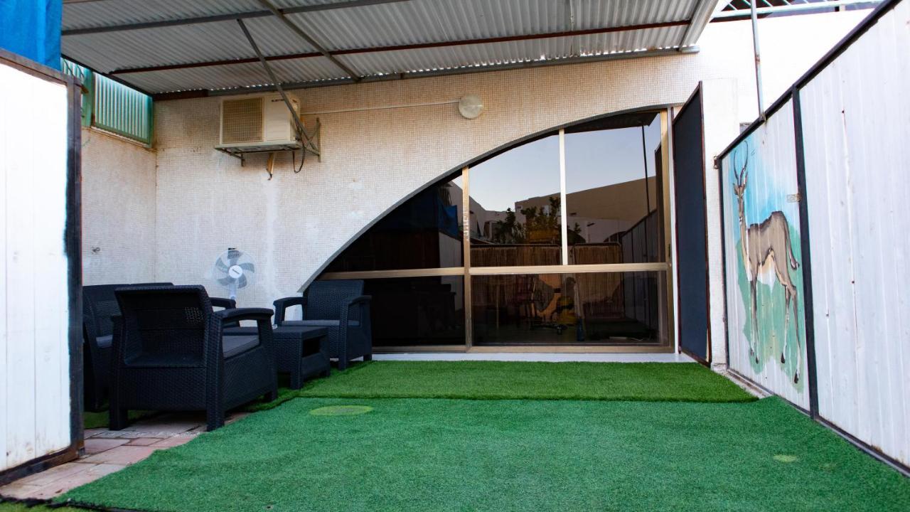 Grey House * Eilat